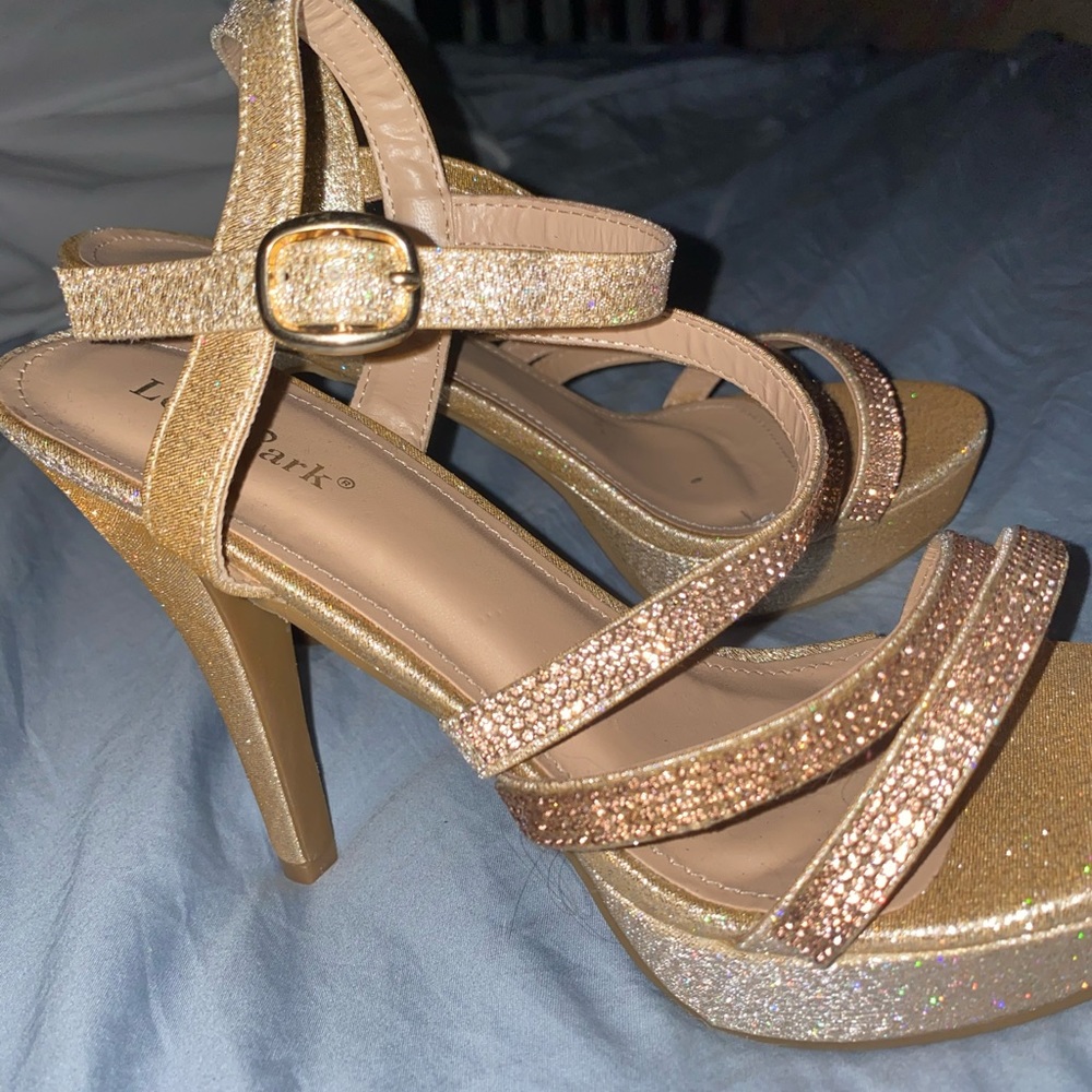 Sparkly heels 🤩🦋